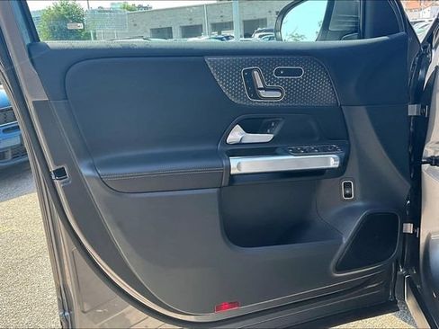 Used 2026 Mercedes-Benz GLB 250 4MATIC image 18