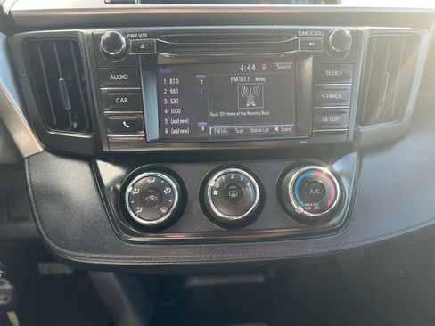 Used 2017 Toyota RAV4 LE w/ Carpet Mat Package AWD/4WD image 12