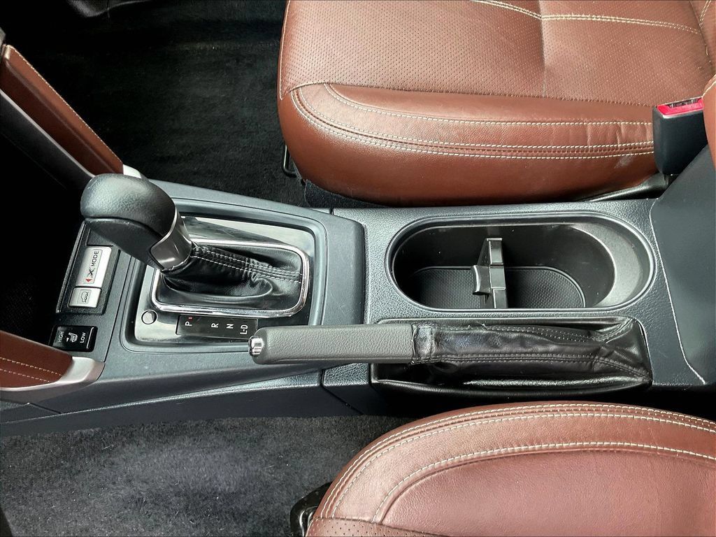 Used 2017 Subaru Forester 2.5i Touring AWD/4WD image 18
