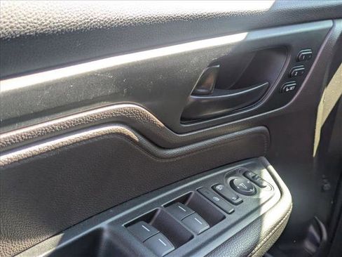 Used 2019 Honda Odyssey EX-L image 2