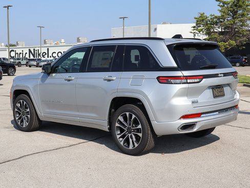 New 2025 Jeep Grand Cherokee Overland w/ Luxury Tech Group IV image 7