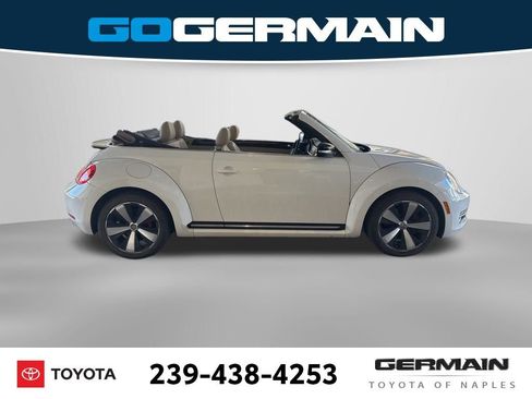 Used 2013 Volkswagen Beetle 2.0T image 9