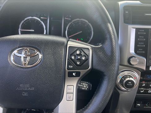 Used 2023 Toyota 4Runner Limited AWD/4WD image 24