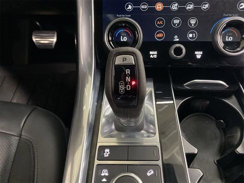 Used 2022 Land Rover Range Rover Sport HST image 27