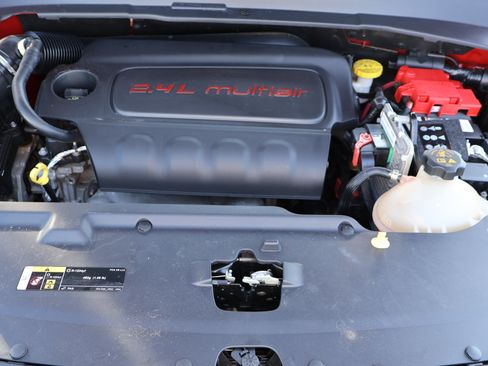 Used 2019 Jeep Compass Limited FWD image 38