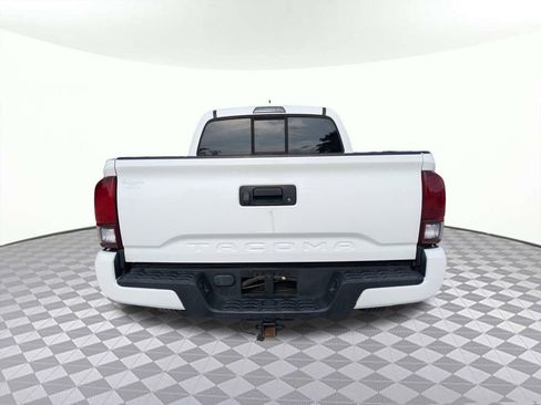 Used 2020 Toyota Tacoma SR image 4