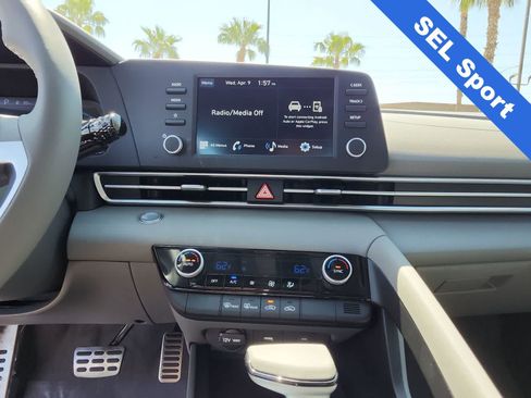 Certified 2025 Hyundai Elantra Sport FWD image 20