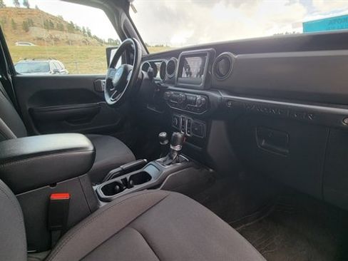 Used 2022 Jeep Wrangler Sport image 58
