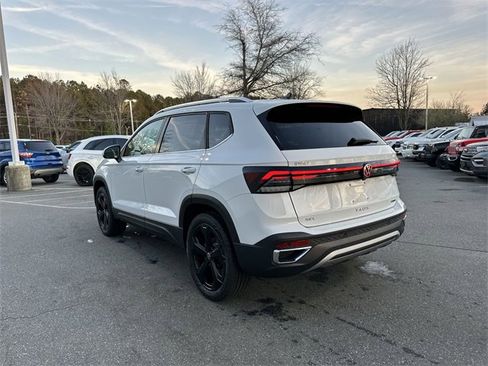 New 2025 Volkswagen Taos SEL image 3