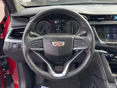 Certified 2024 Cadillac XT6 Premium Luxury image 11