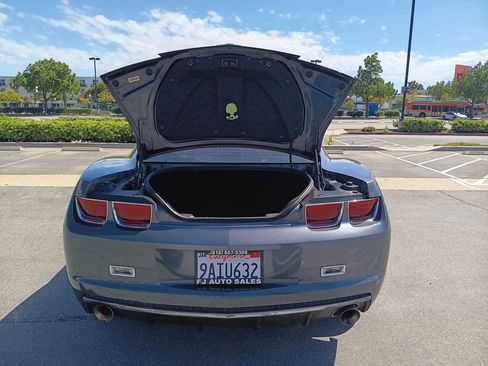 Used 2011 Chevrolet Camaro LT w/ RS Package RWD image 9