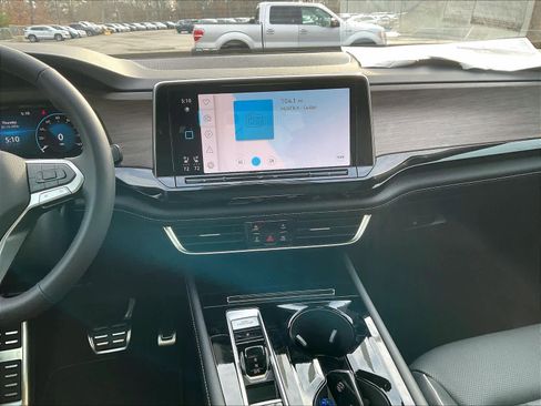 New 2026 Volkswagen Atlas SEL Premium R-Line image 12