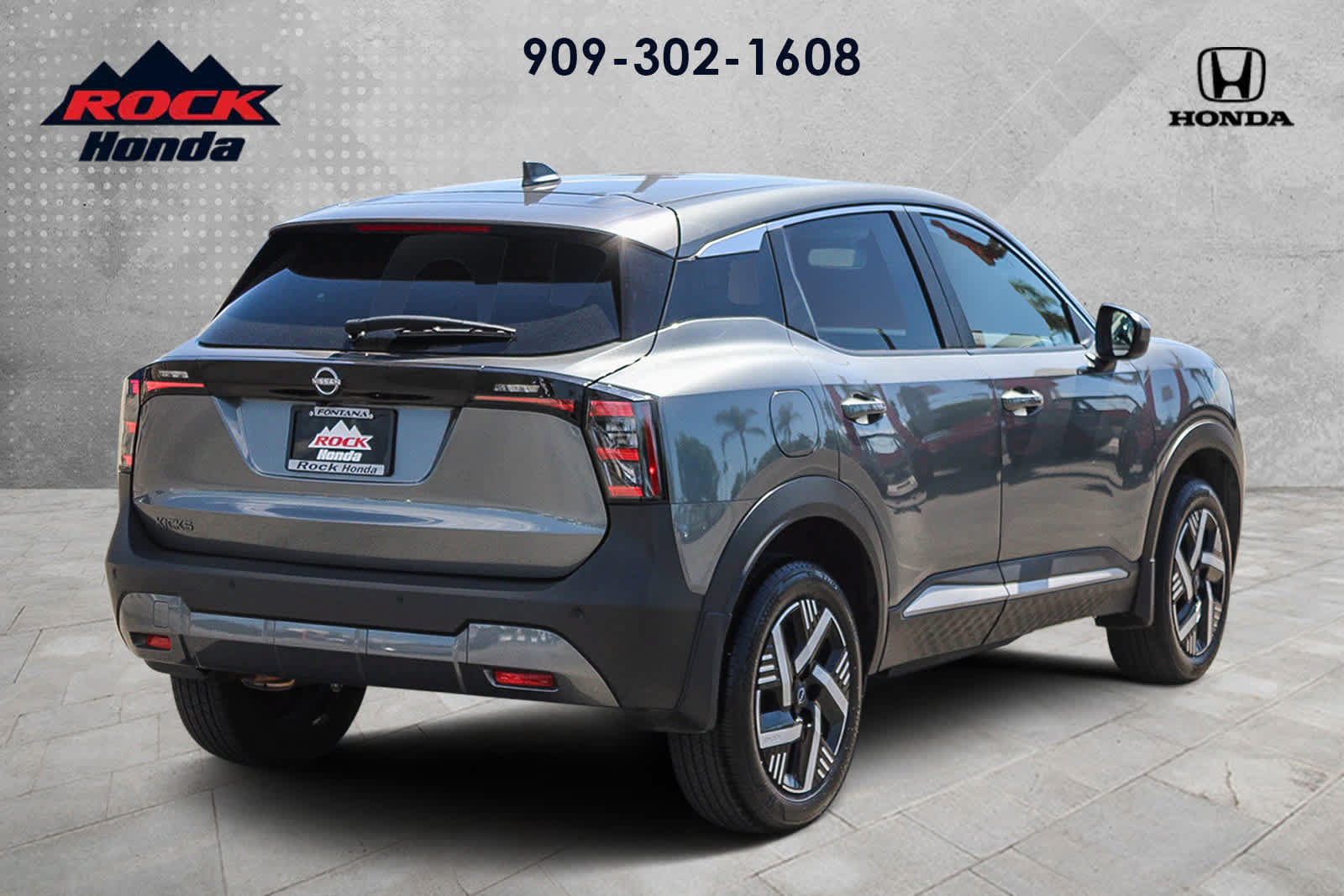 Used 2025 Nissan Kicks SV w/ Illumination Package FWD image 4