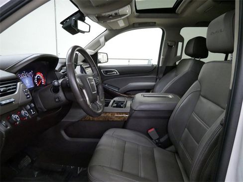 Used 2016 GMC Yukon Denali w/ Open Road Package image 8