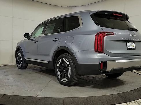 Used 2025 Kia Telluride S image 5