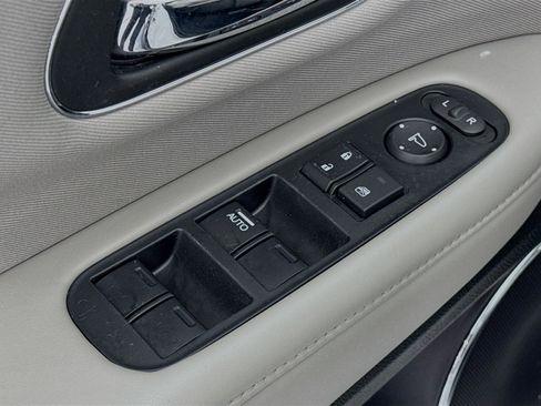 Certified 2018 Honda HR-V EX image 17