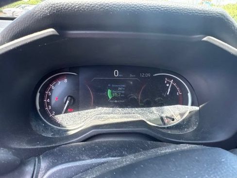 Used 2024 Toyota RAV4 XLE AWD/4WD image 13