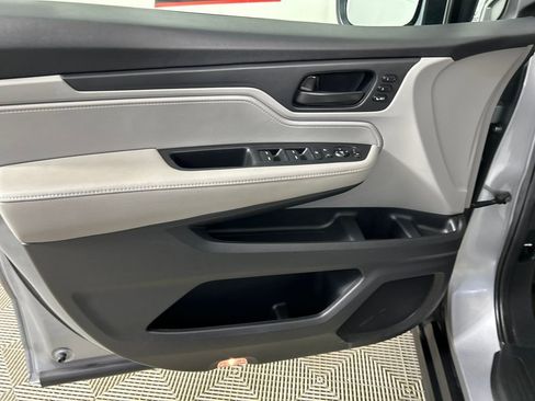Used 2024 Honda Odyssey EX-L image 9