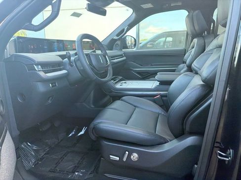 New 2027 Lincoln Navigator Reserve w/ Jet Appearance Package AWD/4WD image 5