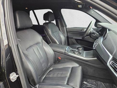 Used 2020 BMW X5 M50i w/ Premium Package image 20