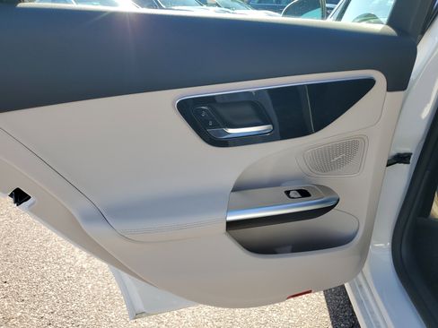 Certified 2025 Mercedes-Benz C 300 Sedan image 9