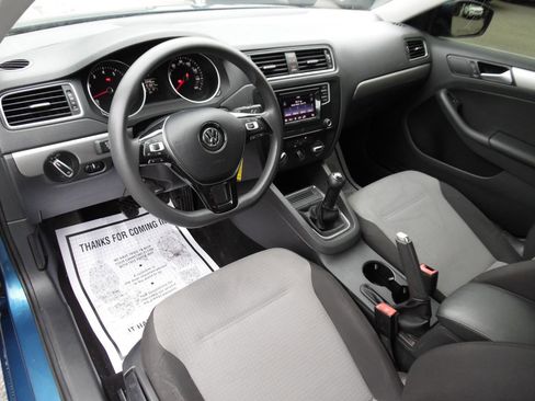 Used 2017 Volkswagen Jetta S FWD image 11