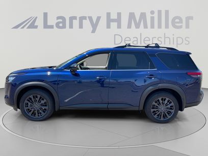 New 2026 Nissan Pathfinder SL w/ SL Premium Package (P04)