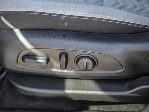 Used 2024 Chevrolet Equinox LS w/ LS Convenience Package FWD image 19