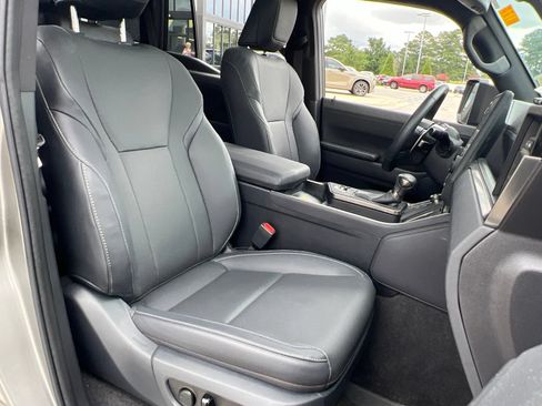 Used 2025 Lexus GX 550 w/ Accessory Package (2T) AWD/4WD image 37