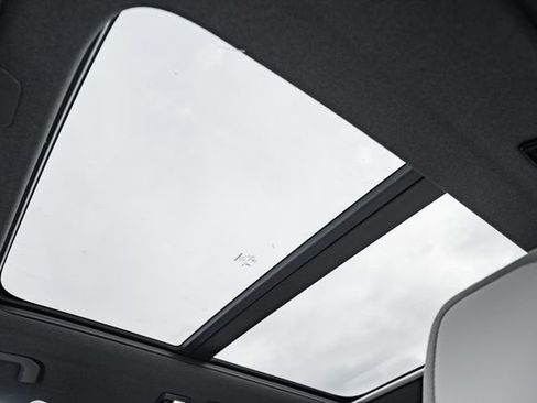 New 2026 Volvo EX40 Plus w/ Climate Package image 31