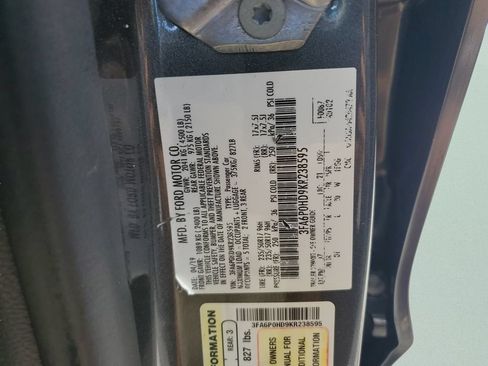 Used 2019 Ford Fusion SE FWD image 24