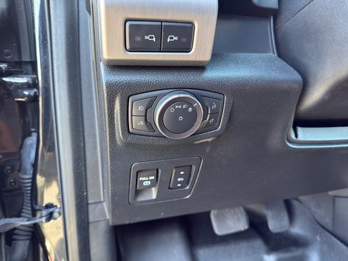 Used 2019 Ford F150 Platinum w/ Equipment Group 701A Luxury image 18