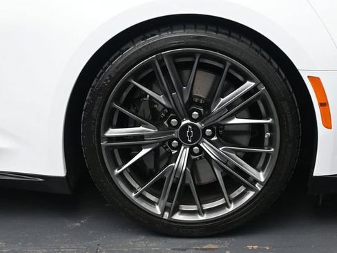 Used 2022 Chevrolet Camaro ZL1 RWD image 35