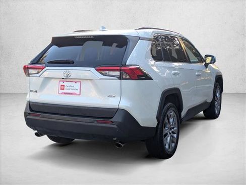Certified 2022 Toyota RAV4 XLE Premium image 5