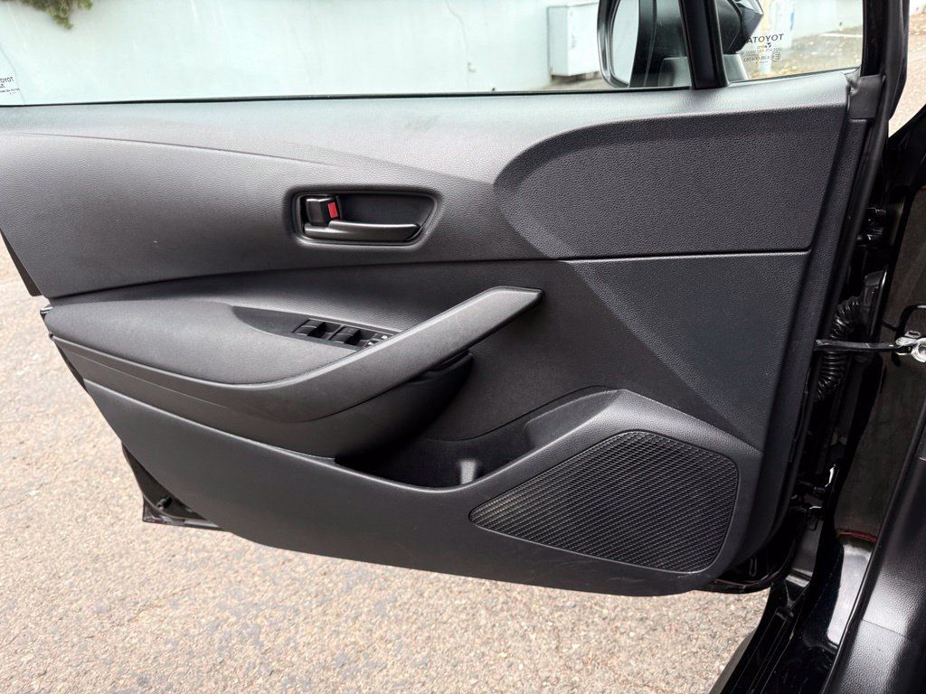 Used 2025 Toyota Corolla LE FWD image 19