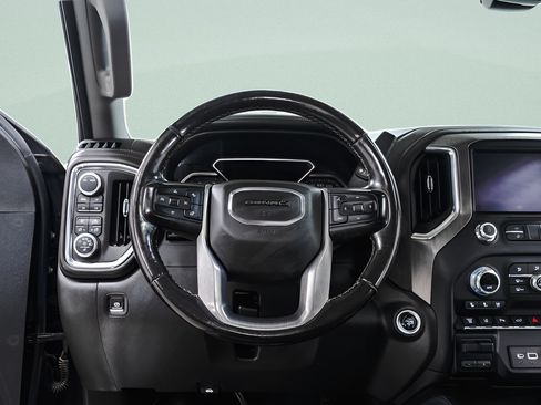 Used 2020 GMC Sierra 2500 Denali w/ Denali Ultimate Package AWD/4WD image 9