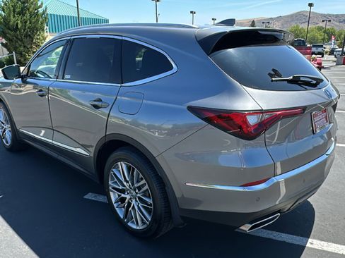 Used 2022 Acura MDX SH-AWD w/ Advance Package image 5