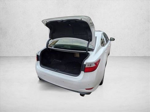 Used 2013 Lexus ES 350 w/ Luxury Pkg FWD image 25