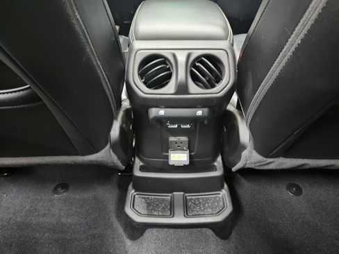 Used 2021 Jeep Wrangler Unlimited Sahara w/ Uconnect 4C Nav & Sound Group image 27