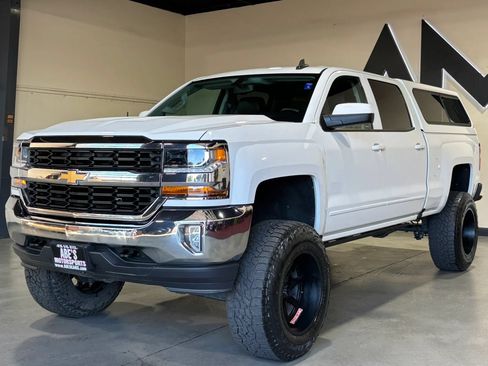 Used 2018 Chevrolet Silverado 1500 LT w/ All Star Edition AWD/4WD image 1