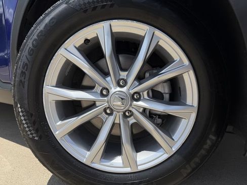 Used 2025 Honda CR-V EX image 9