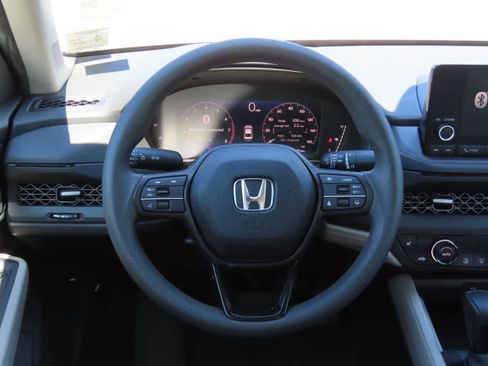Used 2023 Honda Accord EX image 17
