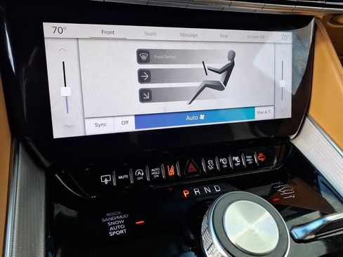 Used 2022 Jeep Grand Wagoneer Series III image 16