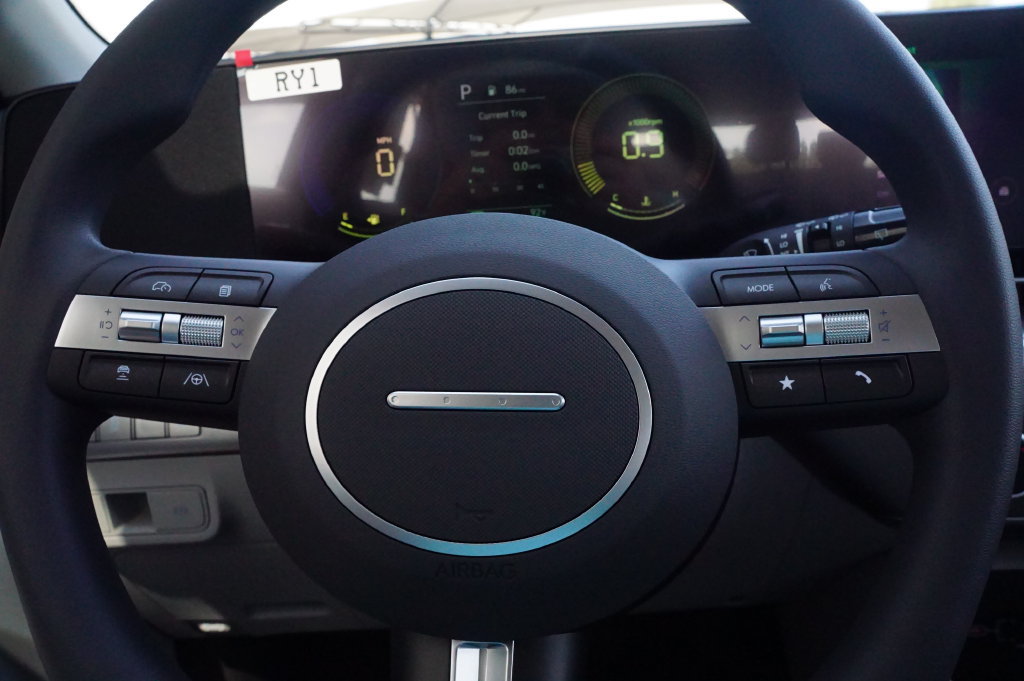 New 2027 Hyundai Kona SE FWD image 12