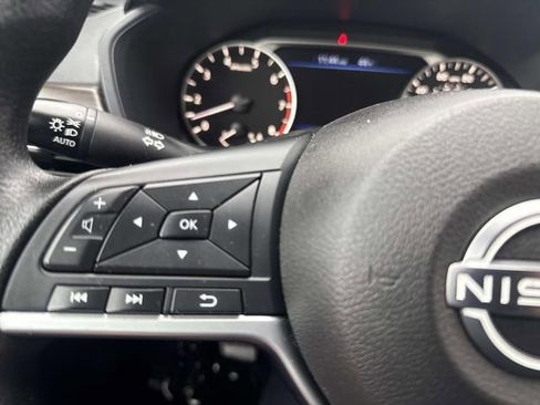 Used 2024 Nissan Altima 2.5 SV image 32