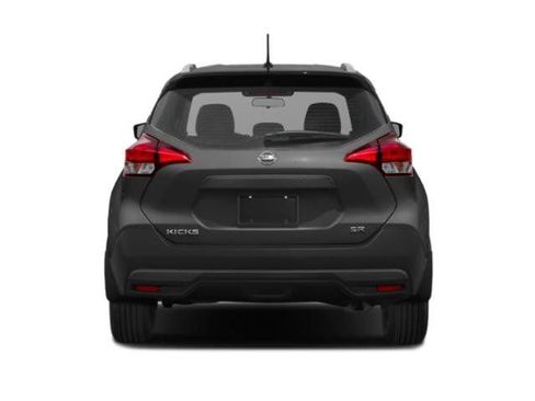 Used 2018 Nissan Kicks SR w/ Premium Package FWD image 8