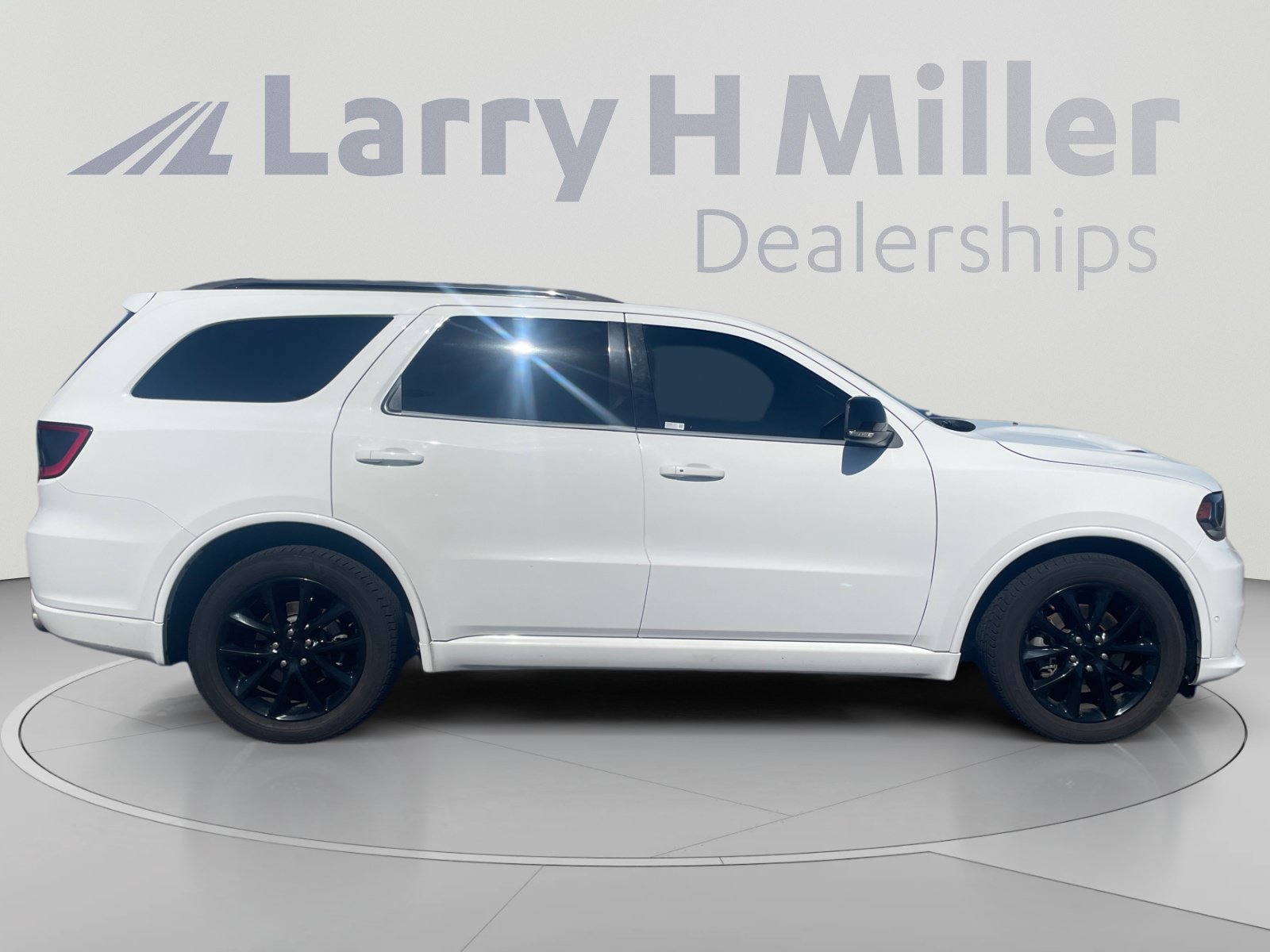 Used 2018 Dodge Durango R/T w/ Blacktop Package RWD image 6