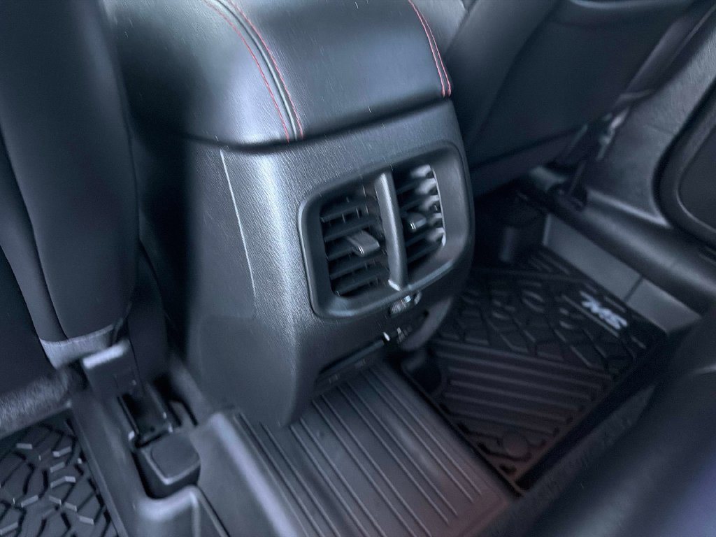Used 2020 Jeep Cherokee Trailhawk w/ Cold Weather Group AWD/4WD image 17