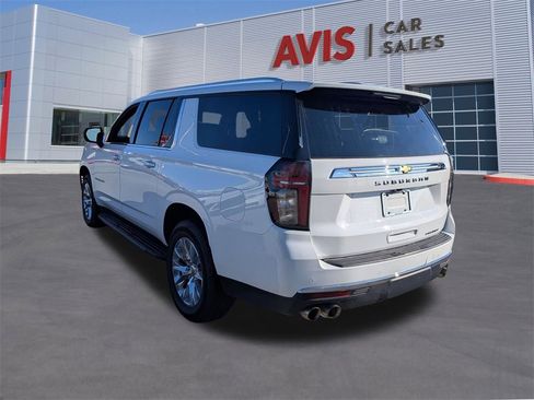 Used 2023 Chevrolet Suburban Premier image 9