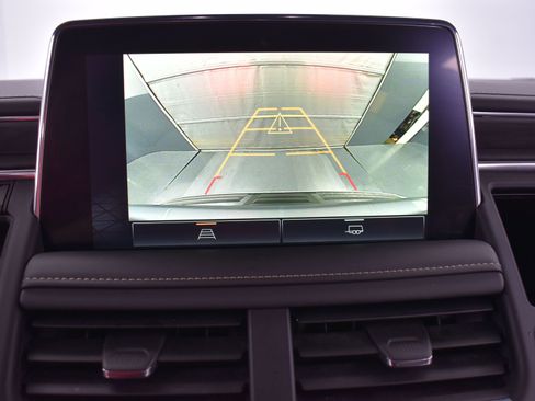 Used 2024 GMC Yukon SLT image 17